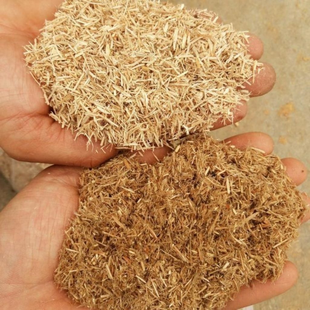 Comparison of sawdust before and after drying