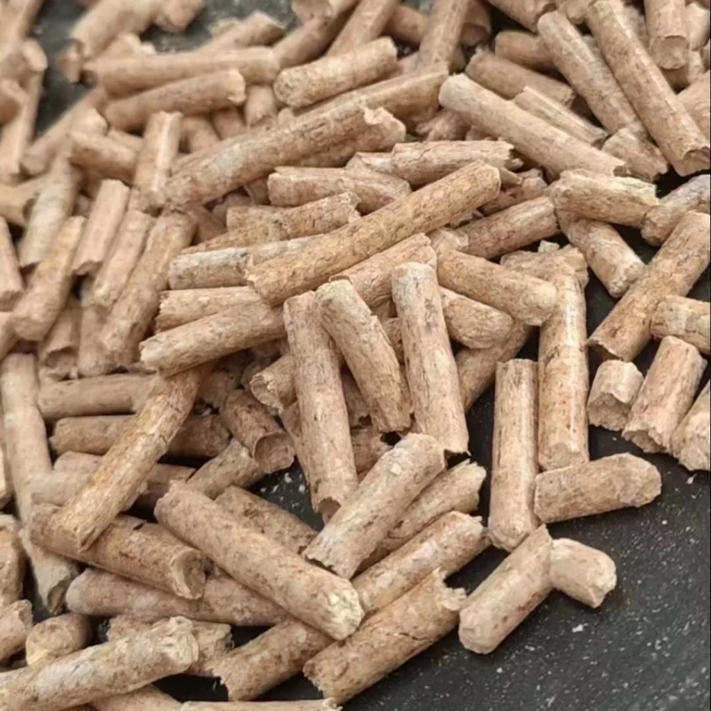 High quality wood biomass pellets fuel produced by pellet mill