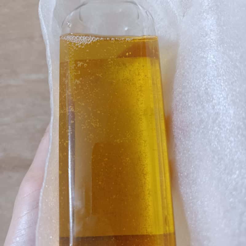 Filtered golden edible oil sample