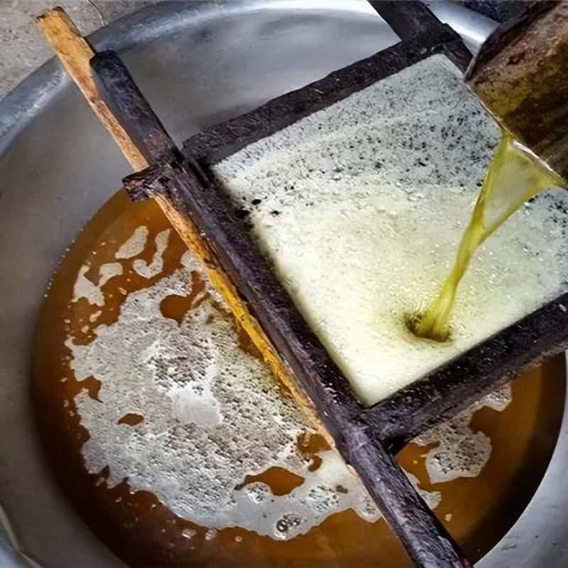 Turbid crude oil directly from screw oil press