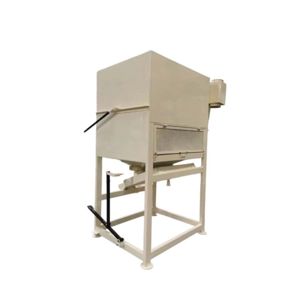 Counter-flow feed cooler to reduce pellet temperature and moisture