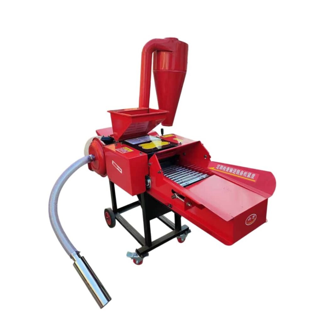 Integrated chaff cutter and hammer mill for crushing straw, grass and crop waste